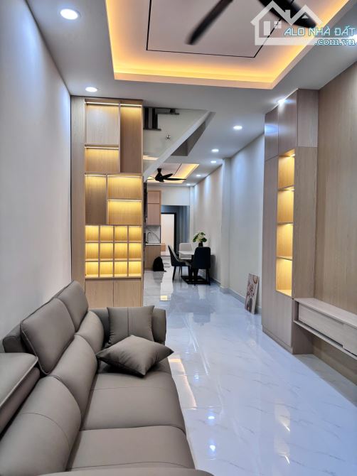 NHÀ ĐẸP, HẺM XE HƠI HẬU GIANG, GẦN CHỢ LỚN, DT 80M2, 4 TẦNG, 5PN, ĐẸP, FULL NỘI THẤT