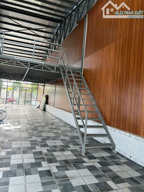 í BÁN GẤP NHÀ XƯỞNG 2 MẶT TIỀN TÂN HIỆP - LÊ LỢI.