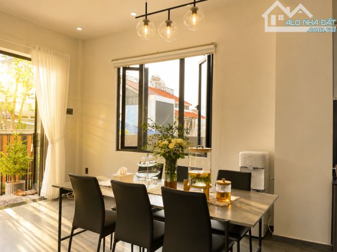 VILLA NGHỈ DƯỠNG THIẾT KẾ HIỆN ĐẠI 192M2 -2 TẦNG HOÀN CÔNG 4PN 4WC CÓ XÔNG HƠI, SÂN ĐỂ ÔTÔ