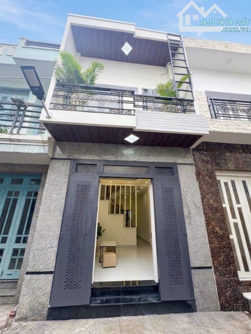 Nhà 2 tầng mới hoàn thiện full nội thất gần Đh tài chính Marketing 4 tỷ 96