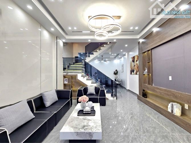 Bán Nhà Phố Hồ Sen, Lê Chân Nhà 52m 4Tầng vài bước ra ô tô Nhỉnh 4Tỷ