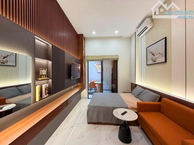 Dòng tiền 1.5 Tỷ/năm CHDV cao cấp Quận 10. thang máy 105m2( 6 x 19 )
