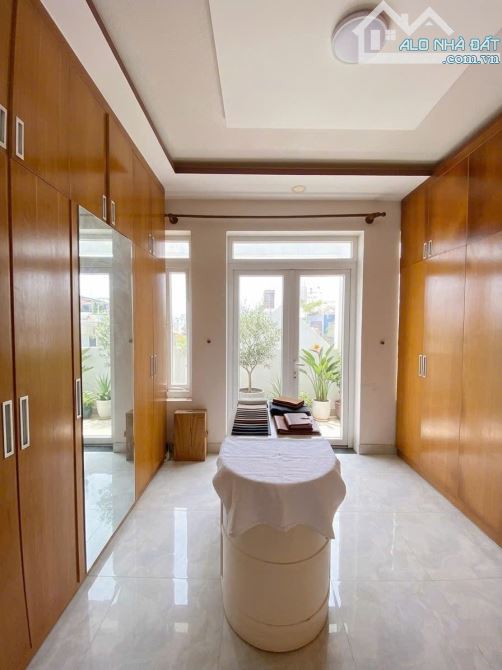 CHỢ RẠCH ÔNG, XE HƠI TỚI CỬA, 5 TẦNG , DTSD: 287m2, NHỈNH 10TỶ