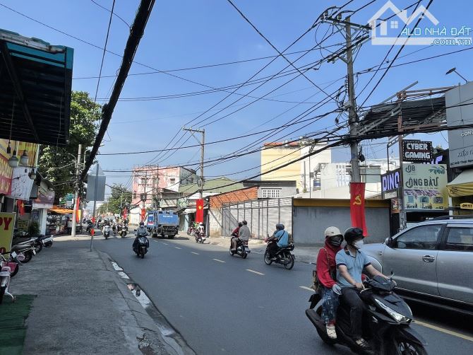 TOÀ CHDV MT TÂN PHÚ 600m2 8 tầng - 93 phòng DTHU 6 tỷ/năm - Mặt tiền Thoại Ngọc
