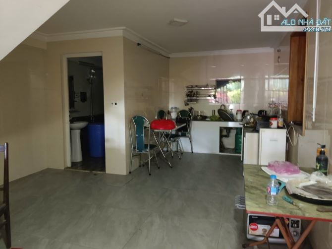 🏠🏠Biệt thự 220m chung cư Lương Quán, Nam Sơn ngay sau chợ Lương Quán, giá chỉ 7 tỷ
