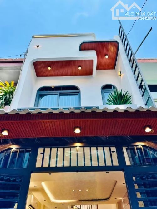 VỀ QUÊ SỐNG CHÚ 5 CẦN BÁN NHÀ ĐƯỜNG LÊ THỊ RIÊNG PHƯỜNG BẾN THÀNH - GIÁ 7 TỶ 890/ 65,8M2