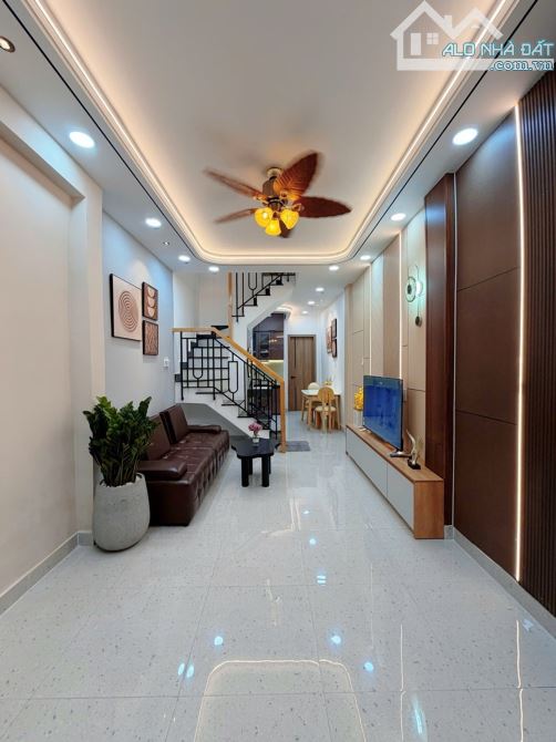 KHU PHAN XÍCH LONG, GIÁP QUẬN 1 – CÔ GIANG – PHÚ NHUẬN – DT: 41M2 – 5 TỶ 750
