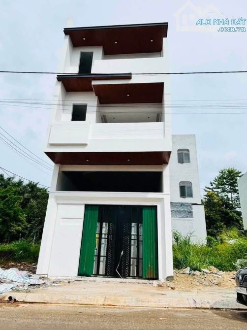 NHÀ 3 MÊ KHU ĐẤU GIÁ LÊ VỤ - CÓ THỂ TỰ HOÀN THIỆN HOẶC CHỦ ĐẦU TƯ HOÀN THIỆN: Giá 7,9 tỷ