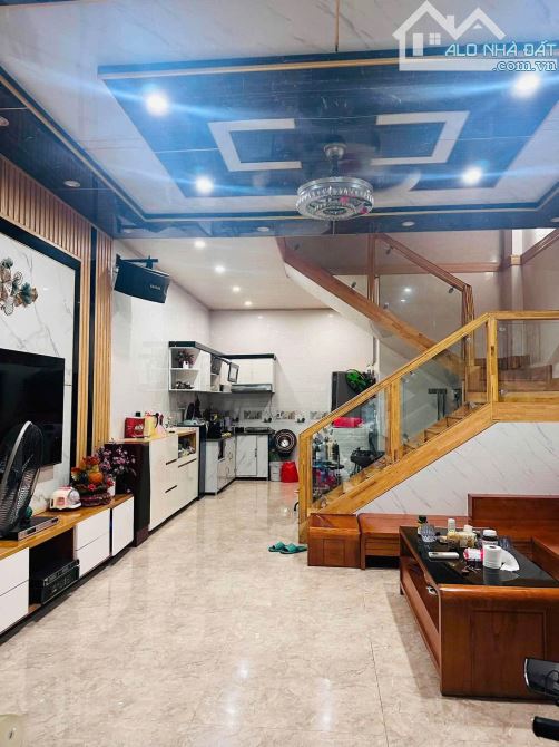 🏡 BÁN NHÀ 2 TẦNG ĐẸP – QUANG ĐÀM, SỞ DẦU, HỒNG BÀNG chỉ 2,75 tỷ