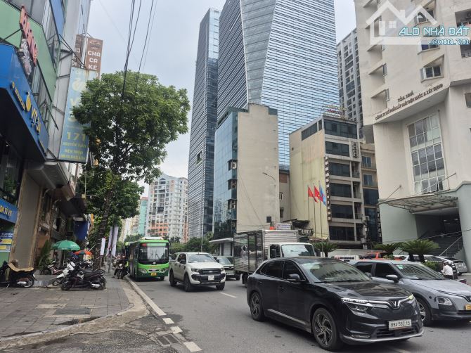 BIỆT THỰ SÂN VƯỜN KHU PHÂN LÔ NGUYỄN TUÂN THANH XUÂN 5 TẦNG THIẾT KẾ TUYỆT ĐẸP 150m 53 TỶ