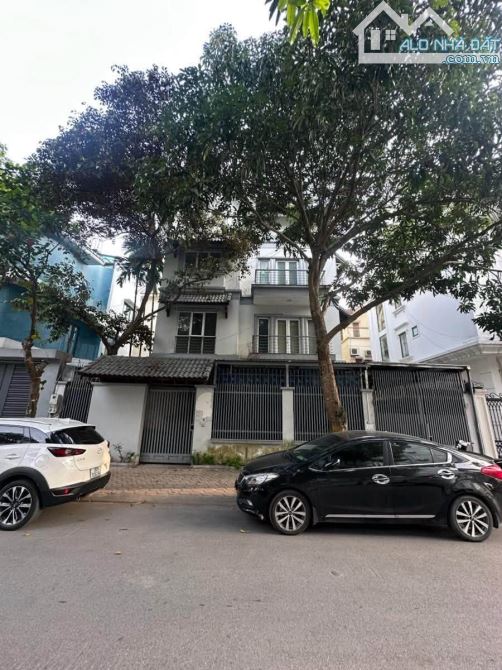 Biệt Thự Đơn Lập Phố Thọ Tháp Cầu Giấy 190m2 Mt 14m View Thoáng Vỉa Hè Rộng 85 Tỷ