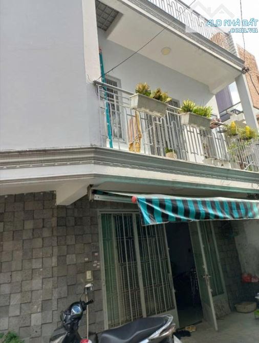 bán nhà HXH Thống Nhất, gần ngã tư Quang Trung, DT 8x8m 2 tầng 3pn, giá chỉ 5 tỷ