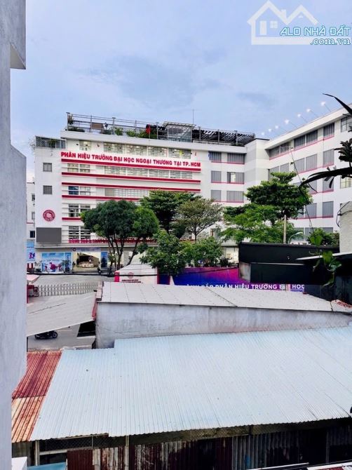 135Tr/M2- HẺM XE HƠI-D5-CỔNG ĐH NGOẠI THƯƠNG-6x24M-18PN