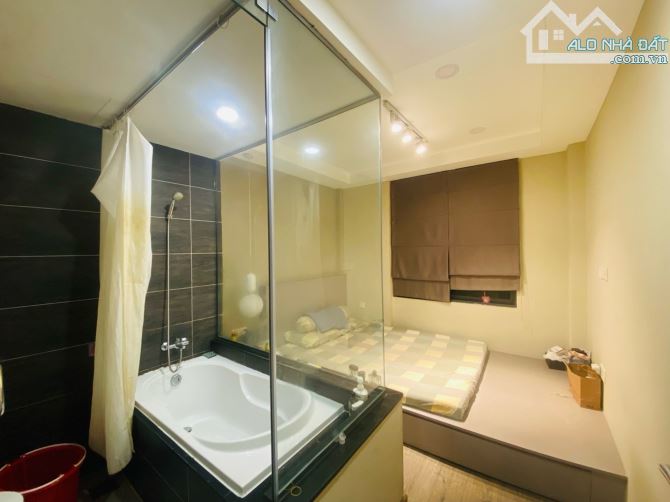 BÁN NHÀ NGUYỄN CẢNH CHÂN Q.1 SÁT MẶT TIỀN, 4 TẦNG, 3.2x14.4m