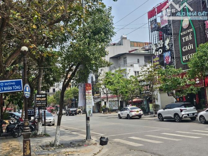 Bán nhà góc 4 tầng Ngọc Hân Công Chúa HUD B DT 152m, MT 9,3m, Hướng TB&TN, Giá 45 tỷ