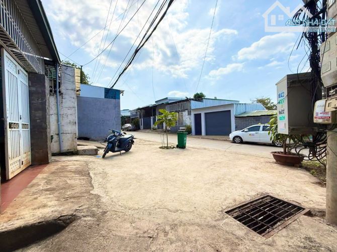 Dãy trọ Mặt Tiền Nguyễn Trác , Diện tích : 6,5x23m , Giá : 4,2 tỷ
