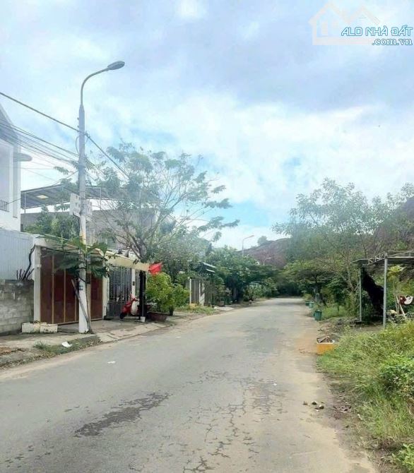 🎉🎉🏠 BÁN DÃY TRỌ 5 PHÒNG – DÒNG TIỀN ỔN ĐỊNH 💰 Thu nhập cho thuê: 10/tháng gồm 5 phòng