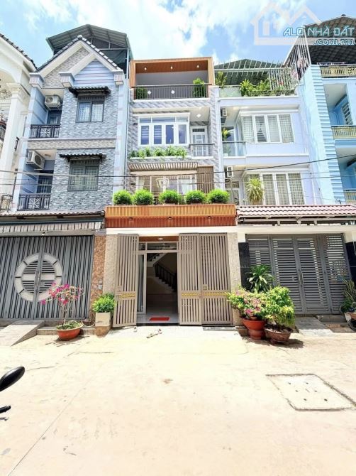 GẤP! CÔ HÀ CHUYỂN CÔNG TÁC VỀ QUÊ BÁN NHÀ NGUYỄN DUY DƯƠNG, QUẬN 10. GIÁ 5.69TỶ/67,5M2.