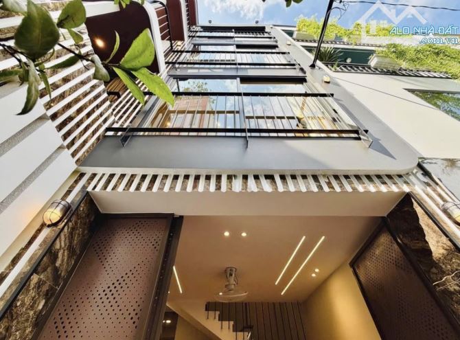 DUY NHẤT CĂN SIÊU PHẨM SÓT LẠI ĐƯỜNG BÀN CỜ - QUẬN 3 - GIÁ: 5,48TỶ /70M2 - THUÊ 35TR/THÁNG