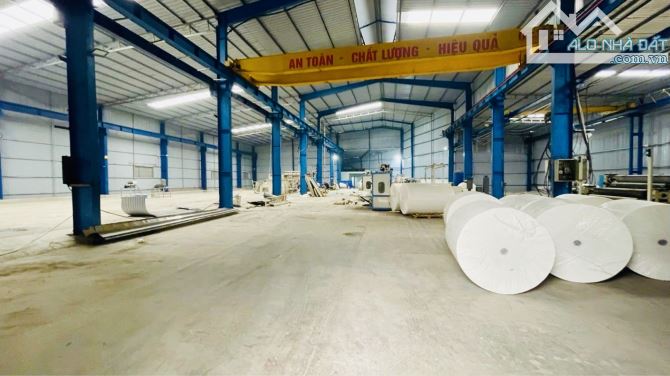 Kho xưởng 920m2 tại TT SÓC SƠN-dòng tiền 50tr/tháng- ĐƯỜNG XE CÔNG