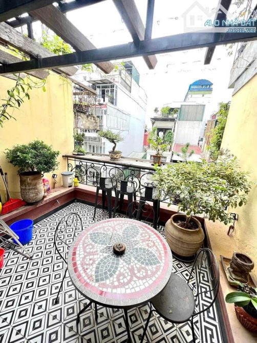 Hiếm! 5,45 tỷ phố Thuốc Bắc, Hoàn Kiếm, tầng 3, lô góc, view phố 70m2 3pn ở ngay