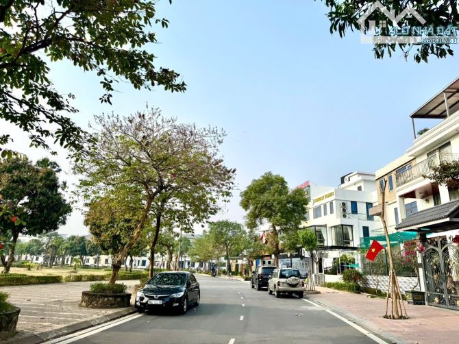 Giảm 2 tỷ biệt thự song lập KDT Đặng xá 2 mặt tiền trước sau dt 250m2 mt 11m 3x tỷ