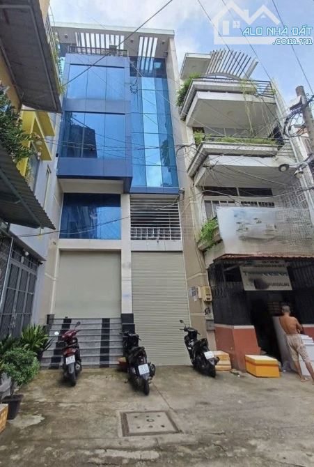 BÁN TOÀ NHÀ VĂN PHÒNG ĐƯỜNG CÁCH MẠNG THÁNG 8, QUẬN 3. GIÁ TỐT 6Tỷ490/ 80m2 (6,25x13,7m)