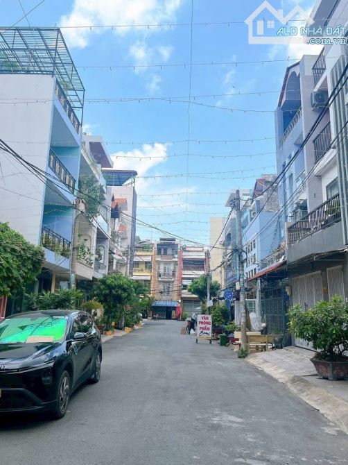 Bán gấp dãy trọ Phan Huy Ích Ngay Emart 170m2