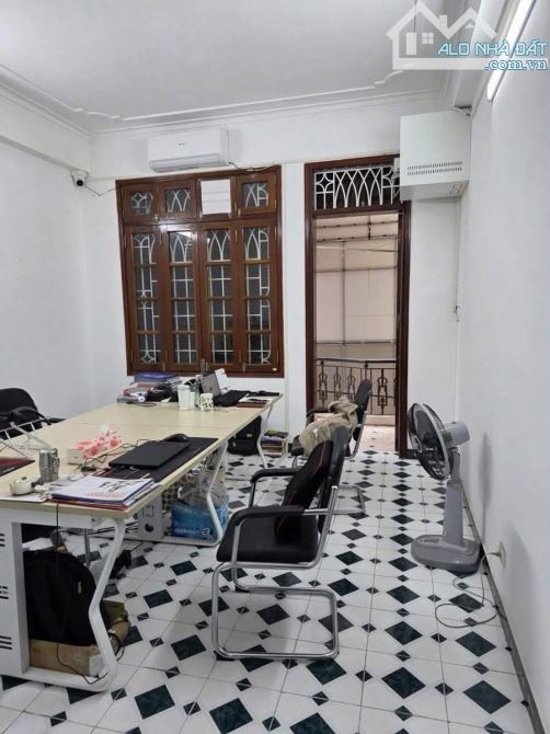 Khuất Duy Tiến phân lô bàn cờ 52m^2, chỉ 22 tỷ, ô tô tránh dừng đỗ. DT 1 Tỷ/ năm, KD đỉnh