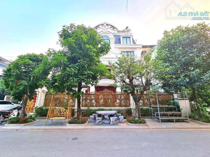 SIÊU PHẨM BIỆT THỰ PHÂN LÔ THANG MÁY, DỊCH VỌNG 310M 5 TẦNG CHÀO 92 TỶ