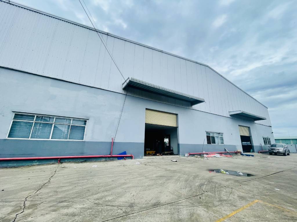 Chuyển nhượng nhà xưởng tại KCN Cần Giuộc, Long An, dt 4200m2, hạ tầng hoàn chỉnh, đường cont