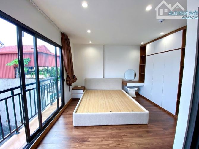 Chỉ 14 tỷ! Toà CCMN Bạch Mai, gần Bách + Kinh + Xây, 67m x 6T, 12PKK, thang máy, xây mới