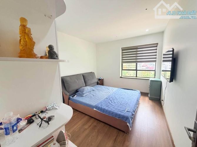 Thành Thái – 170M2, 3PN, 3WC, Tầng Trung, Full Nội Thất, Gần Công Viên Cầu Giấy, 13.6 Tỷ