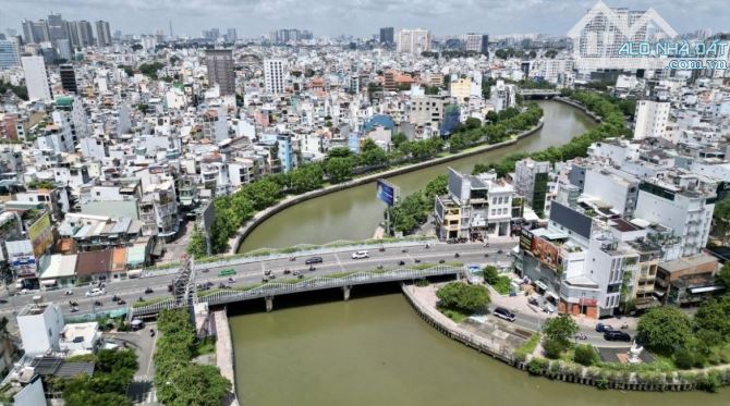 Ngộp Bank - Giảm 4 tỷ! Bán CHDV Nguyễn Thị Minh Khai Đa Kao Q1, 5.7x15m 5 tầng