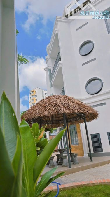 Bán biệt thự 3.5 tầng hẻm 688 Lê Đức Thọ, DT: 150m², giá 17.5 tỷ TL