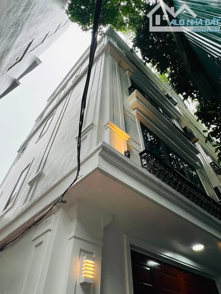 BÁN NHÀ LÔ GÓC GẦN PHỐ 15,5 TỶ 43m 5 TẦNG MT 5,3m CÁCH 10m Ô TÔ TRÁNH PHAN KẾ BÍNH BA ĐÌNH