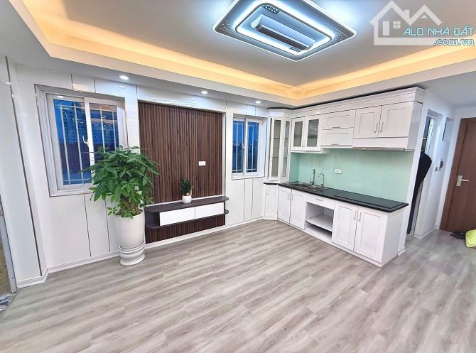 Bán căn hộ CCMN 2PN 1WC đường Thụy Khuê 55m2, 2 tỷ, đủ nội thất