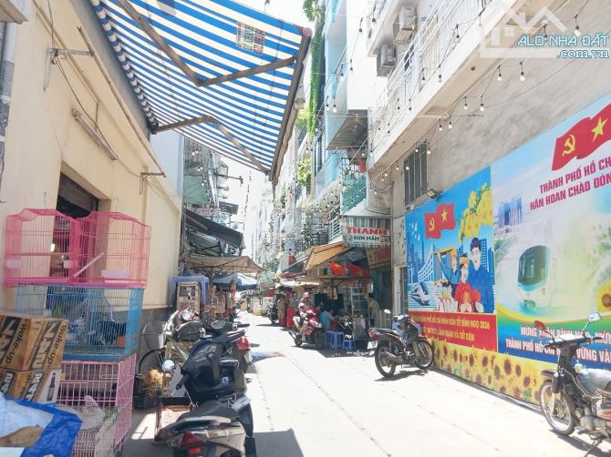 QUẬN 10 - HẺM XE HƠI LÊ HỒNG PHONG - 32M2 - 11 TỶ - 3 TẦNG - NGAY KHU BUÔN BÁN