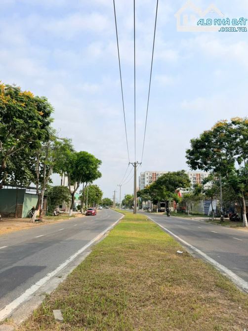 Продаётся дом, 349 м², Cẩm Lệ