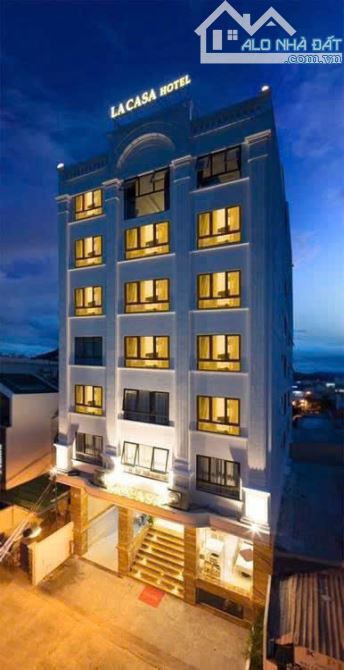 BÁN KHÁCH SẠN 3* ĐƯỜNG SAO BIỂN - 9 TẦNG - 54 PHÒNG - 367,4M2 75 TỶ