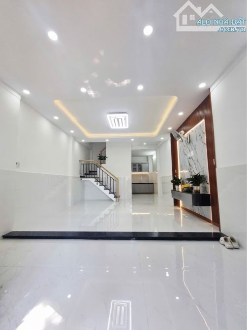 💸TÀI CHÍNH 2 TỶ - NHÀ LÊ VĂN KHƯƠNG - NGANG GẦN 5M - SHR📋