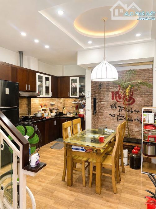 BÁN NHÀ TÂN PHÚ 4M X 12M HẺM Ô TÔ 5M GẦN TRƯỜNG CHINH 6 tỷ 9