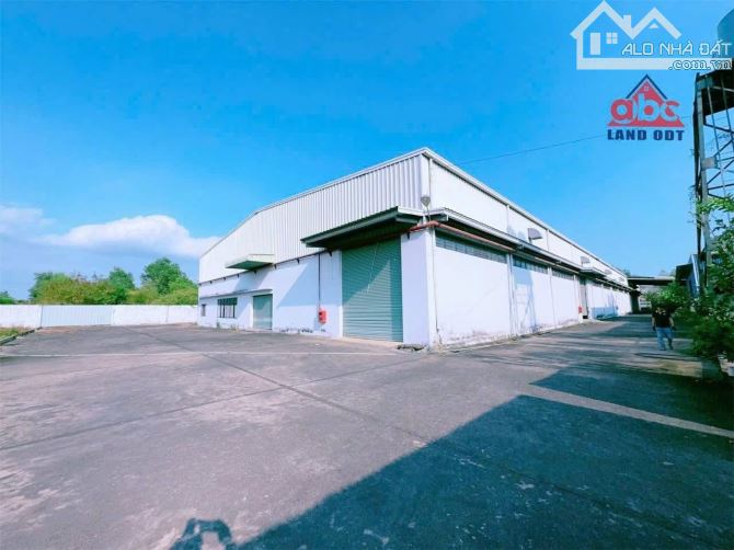 X005 Bán 2Ha4 đất góc 2 mặt tiền có nhà xưởng 3500m2 KCN Nhơn Trạch ĐN - Giá 90tỉ ----
