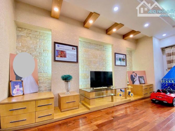 BÁN CĂN HỘ 199M² MẶT PHỐ LÁNG HẠ – 4 PHÒNG NGỦ – FULL NỘI THẤT – SỔ ĐỎ VĨNH VIỄN - 18 TỶ
