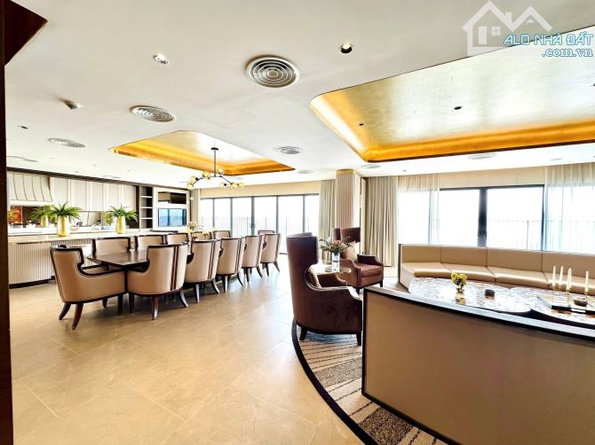 Bán căn hộ chung cư Lô góc toà E Ciputra 142 m2 4 ngủ sẵn sổ chỉ 12.x tỷ