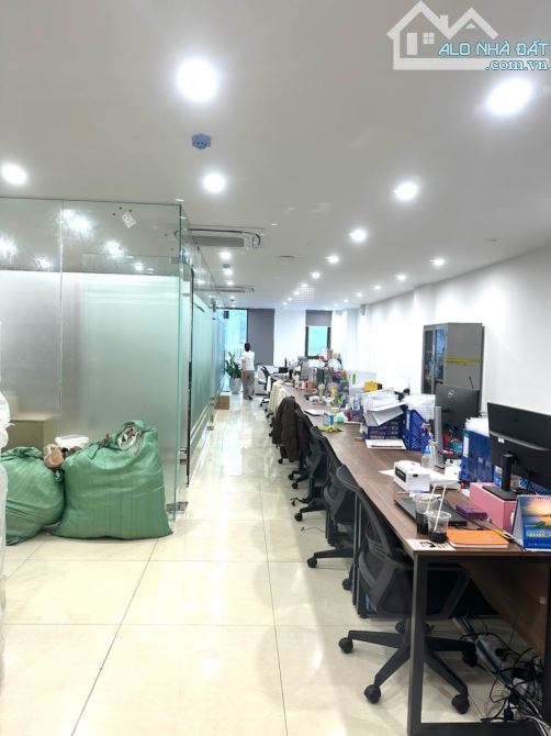 Bán toà nhà văn phòng Buiding mới Thái Thịnh 9 tầng có hầm đường ô tô tránh đầy đủ GPXD,
