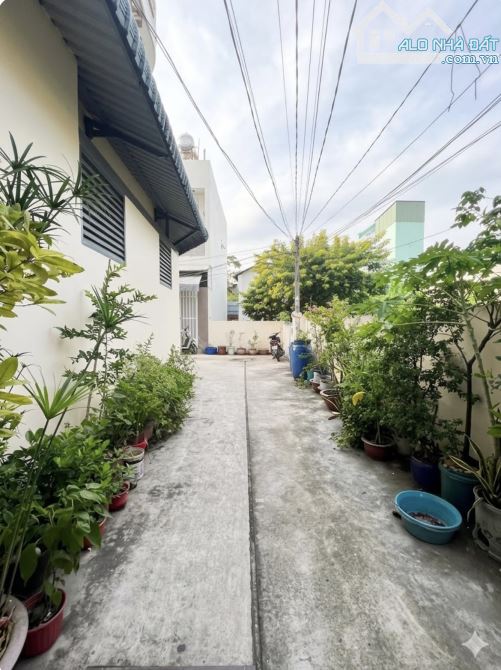 Dãy trọ tương lai 2 mặt tiền Chiến Lược- sát khu Tên l.ửa - xung quanh đầy tiện ich chợ