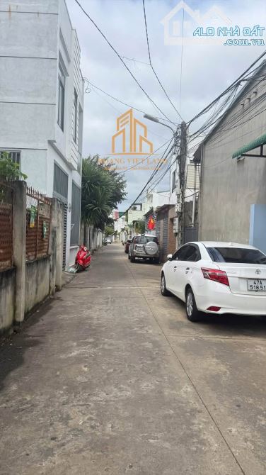 DÃY TRỌ 6 PHÒNG HẺM 45 NGUYỄN VIẾT XUÂN, DT: 7,3x17,6m, GIÁ: 4,5 TỈ