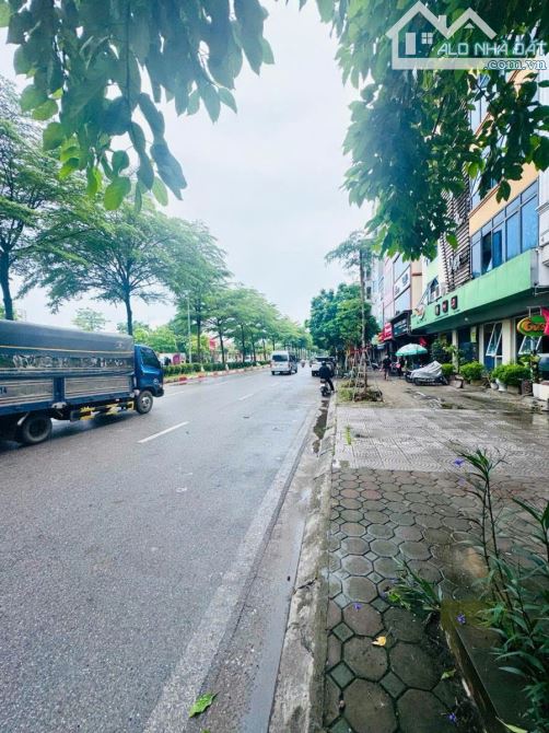 Giá siêu hời: siêu phẩm lô góc Trần Vỹ- Mai Dịch- Cầu Giấy