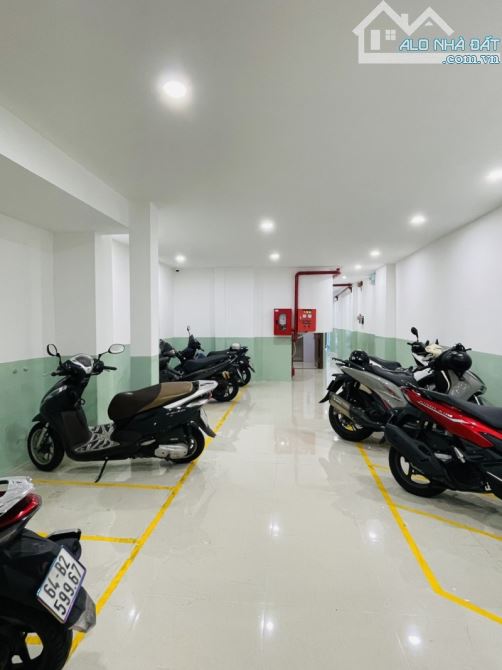 BÁN NHÀ TRỌ, CĂN HỘ DỊCH VỤ ĐƯỜNG 3/2 QUẬN 10 - HẺM XE HƠI - 120M2 - 180 Tr/THÁNG